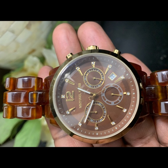 Michael Kors - Picture 3 of 3